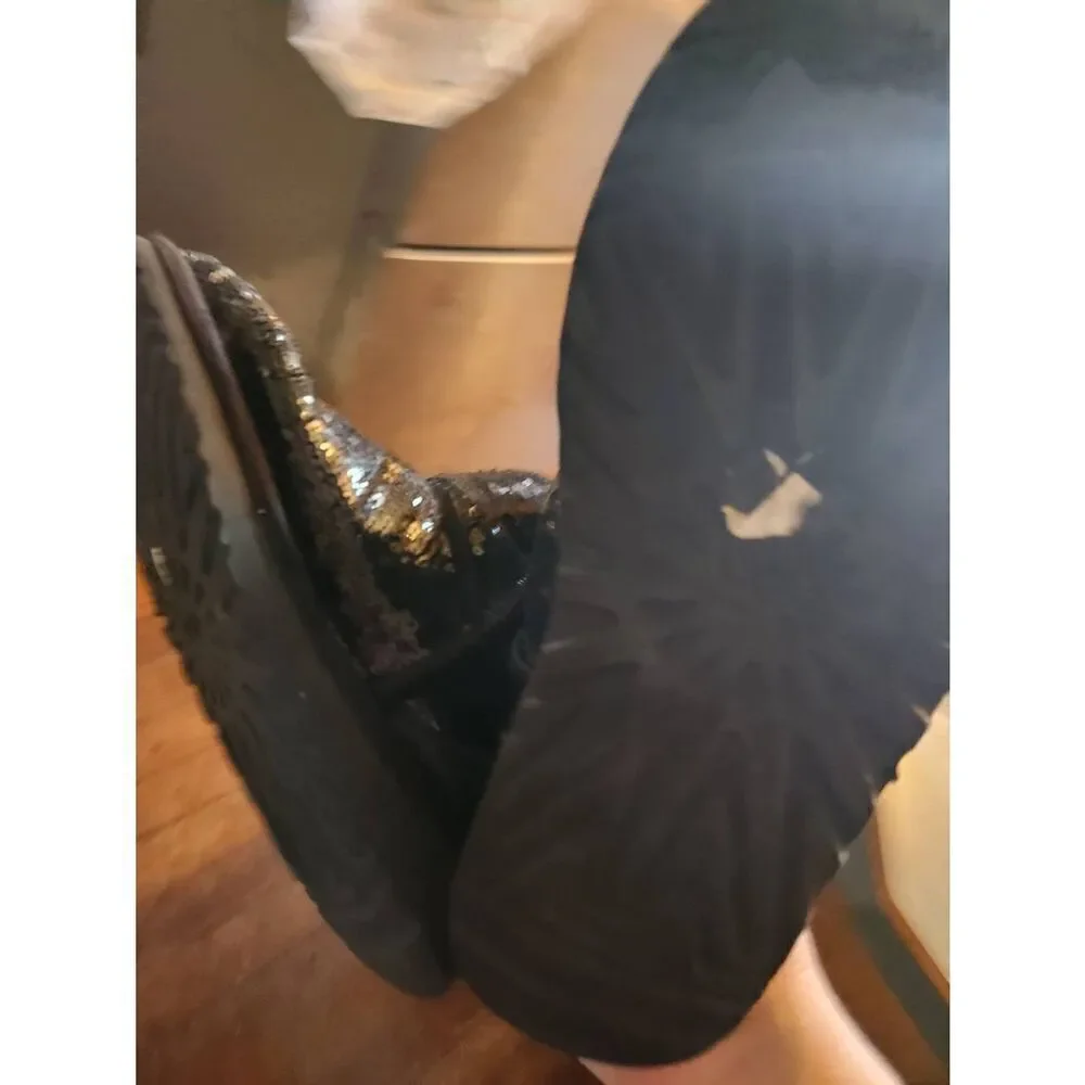 UGG Classic Sparkle black Boots sz 6